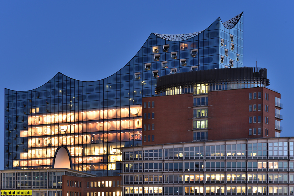 Hamburg. Elbphilharmonie. Erbaut 2007-2016 von Architekturbüro Herzog & de Meuron auf dem Kaispeicher A von 1963 durch Hochtief