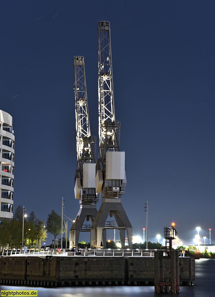Hamburg. Strandhöft mit Kränen am Strandkai