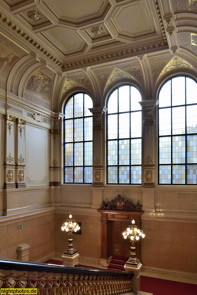 Hamburg Rathaus erbaut 1886-1897 von Martin Haller in Neorenaissance. Treppenhaus zur Bürgerschaft