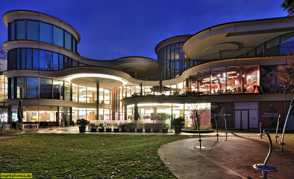 Berlin Steglitz. Boulevard Berlin. Shopping Mall. Einkaufszentrum erbaut 2008-2012 von Ortner und Ortner Baukunst unter GU Aukett und Heese. Schlossstrasse 10