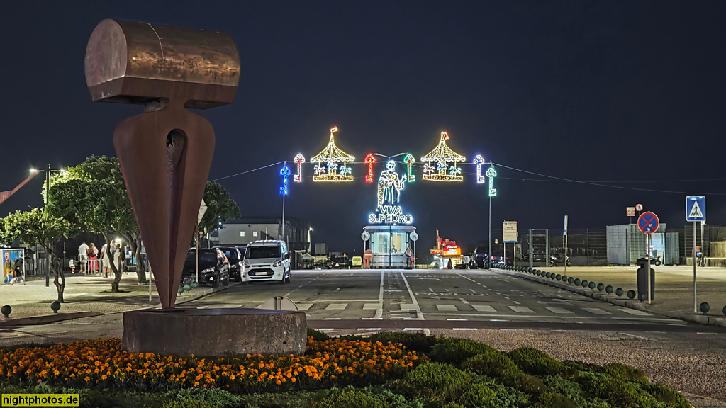Póvoa de Varzim. Festa de São Pedro 2025. Illumination. Festbeleuchtung. Hafenzufahrt Fischereihafen Kontrollpunkt