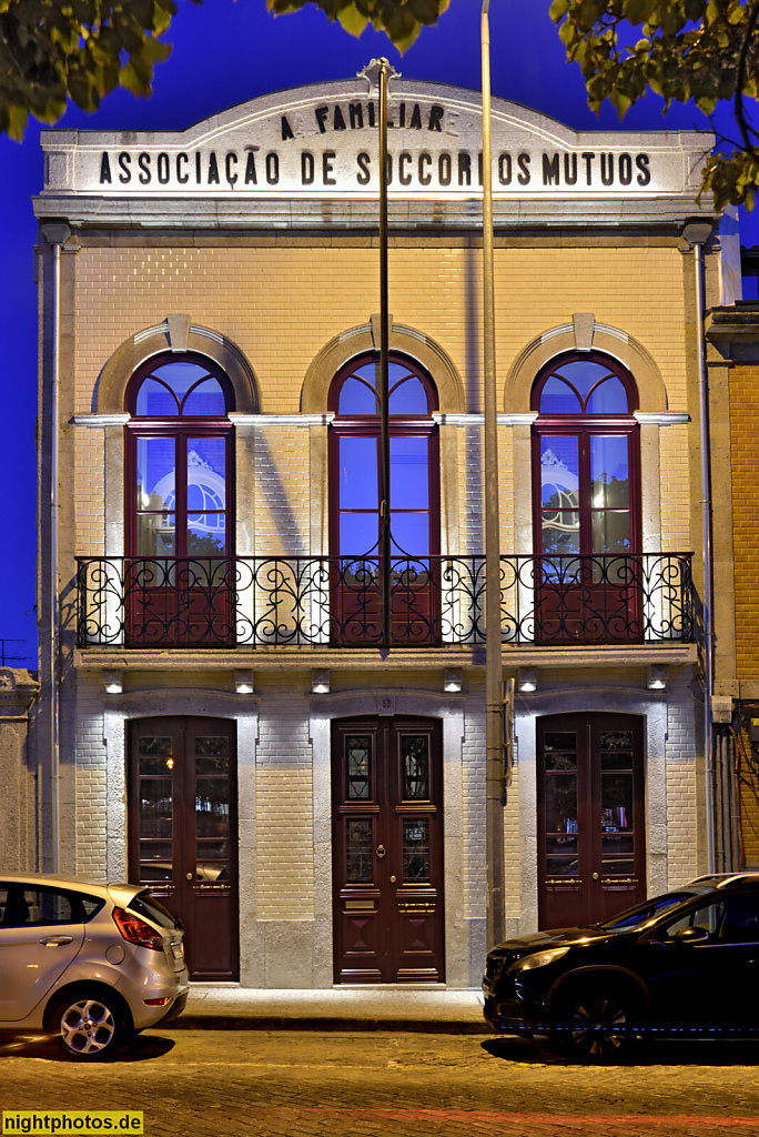 Póvoa de Varzim. Liliana Ferreira Wedding Design. Hochzeitshaus. Erbaut als Filiale der 'A Familiar Associação de Socorros Mutuos'. Rua de Cidade do Porto 58