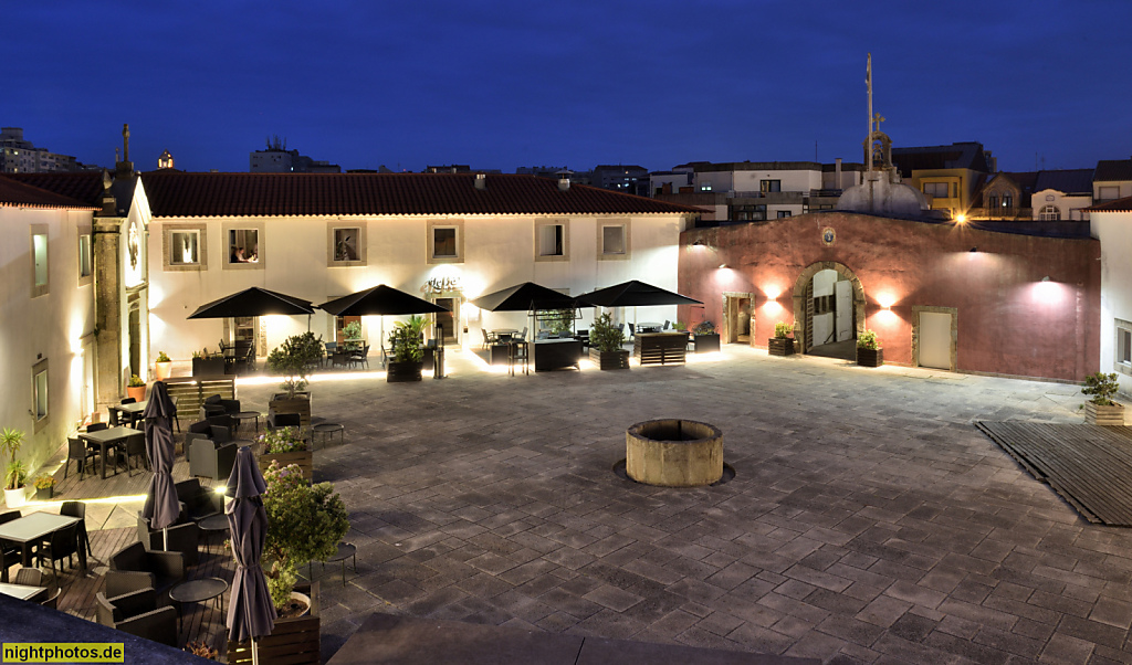 Póvoa de Varzim. Fortalezza de Nossa Senhora da Conceição. Erbaut 1701-1740. Haupttor. Restaurant 'éLeBê' und Restaurant Japonês 'Velvet'