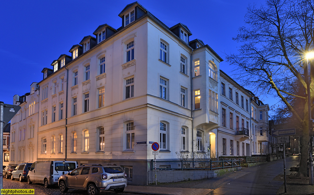 Schwerin Schelfstadt. Wohnhaus. Schelfmarkt 10 Ecke Taubenstrasse