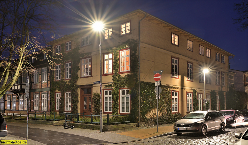 Schwerin Schelfstadt. Wohnhaus. Fachwerk mit gemauerten Ausfachungen. Schelfmarkt 5-6
