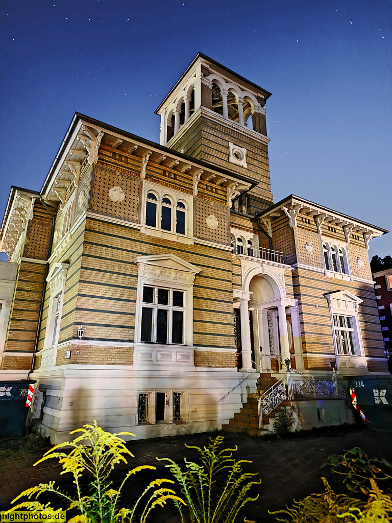 Berlin Lichterfelde. Villa Holzhüter erbaut 1875 von Paul Fingerling für Kaufmann und Majolikafabrikant Theodor Holzhüter. Curtiusstrasse 10