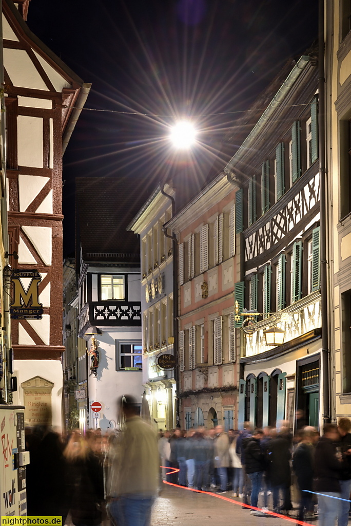 Bamberg. Gasthaus. Brauereiausschank Aecht Schlenkerla Rauchbier. Erbaut Mitte 17. Jahrhundert als Haus zum Blauen Löwen. Fachwerkbau mit Nasenschild