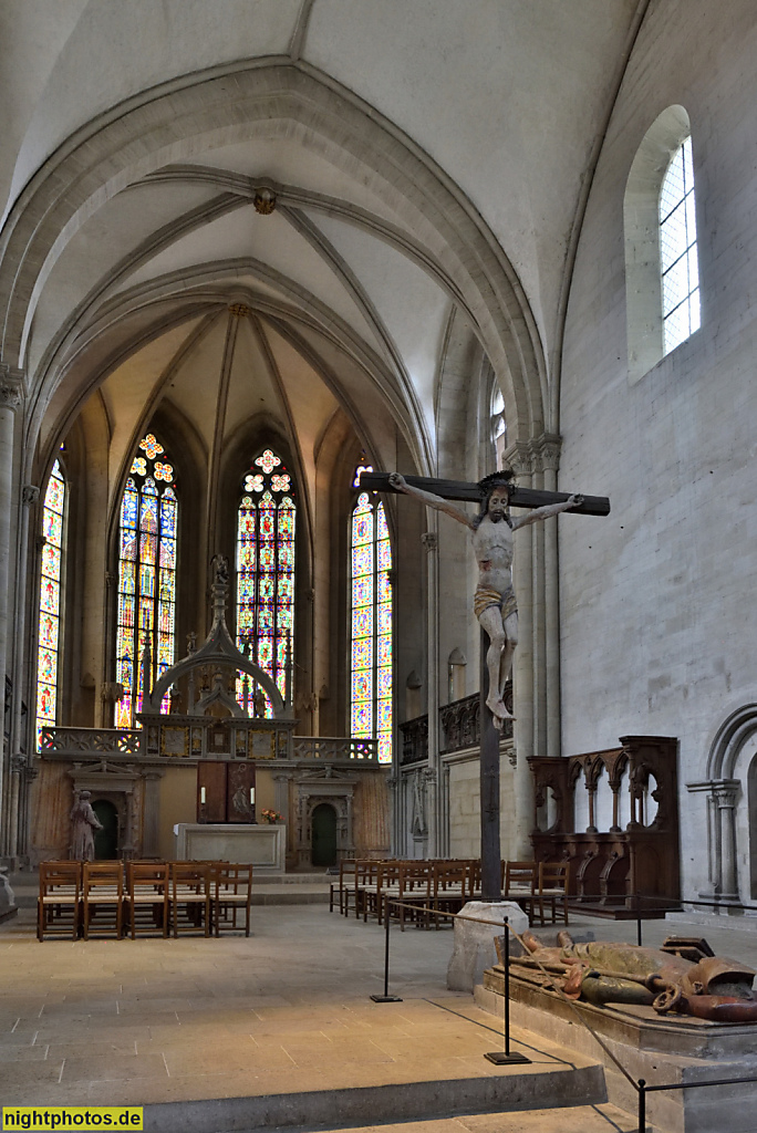 Naumburg. Evangelischer Dom St Peter und Paul. Erbaut ab 13. Jhdt. Ostchor mit Masswerk Buntglasfenstern. Restauriert 2019-2021