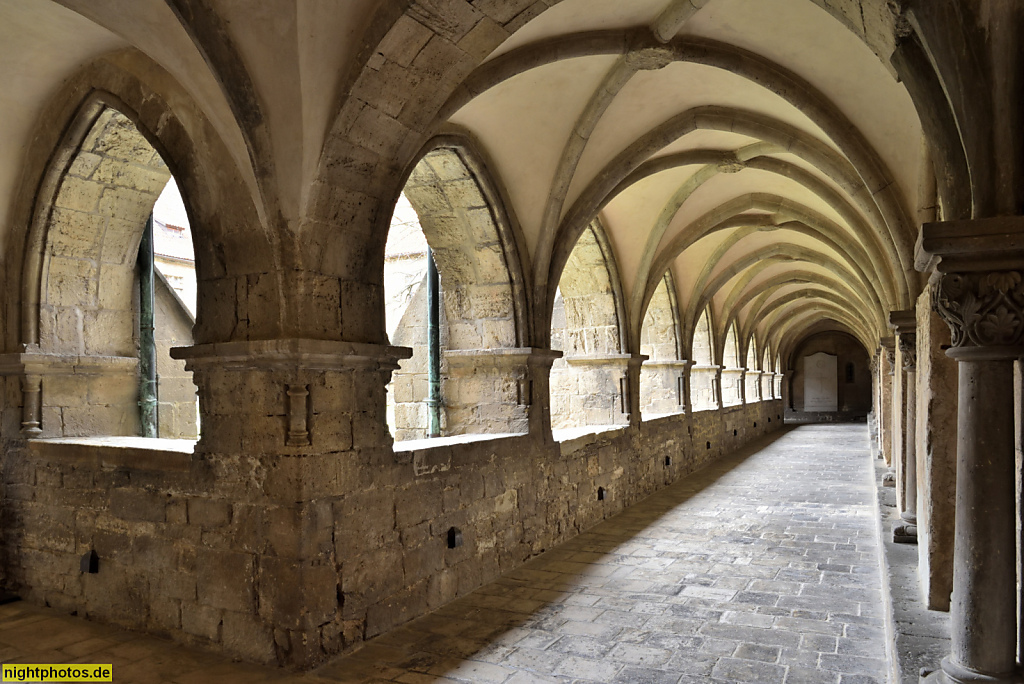 Naumburg. Evangelischer Dom St Peter und Paul. Erbaut ab 13. Jhdt. Kreuzgang mit Kreuzrippengewölbe