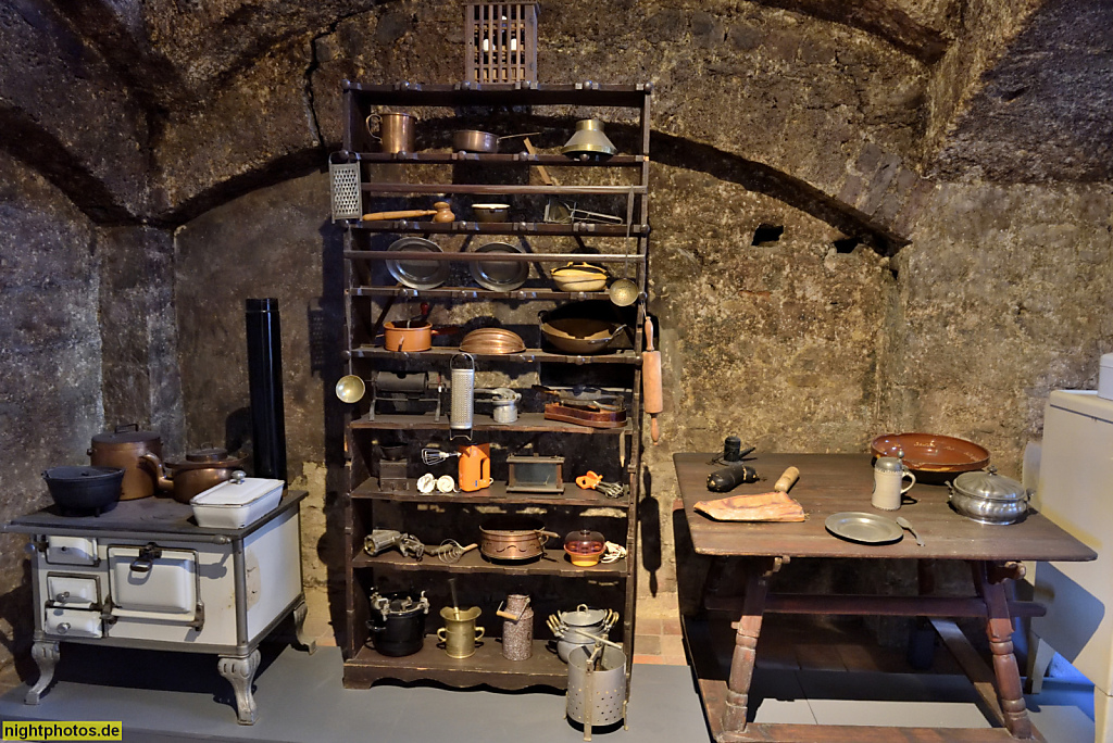 Naumburg. Stadtmuseum Hohe Lilie. Erbaut im 13. Jhdt als Bürgerhaus. Erweitert 1532. Schwarzküche aus dem 19. Jahrhundert