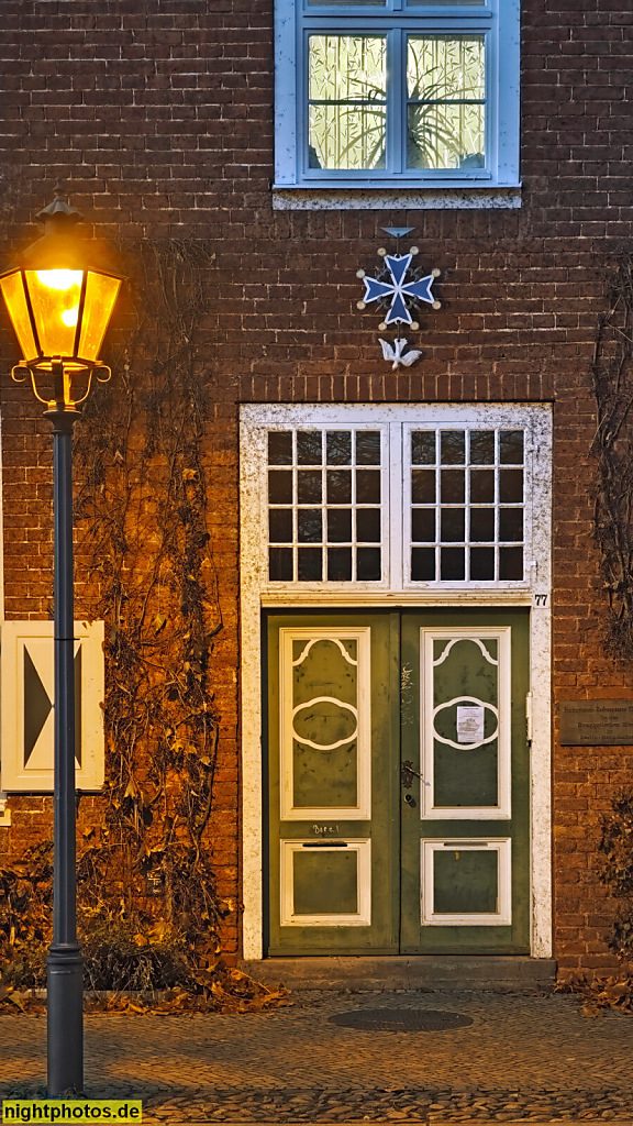 Potsdam Holländisches Viertel. Aktionsladen Eine Welt. Wohnhaus erbaut 1737 als barockes Typenhaus. Gutenbergstrasse 77