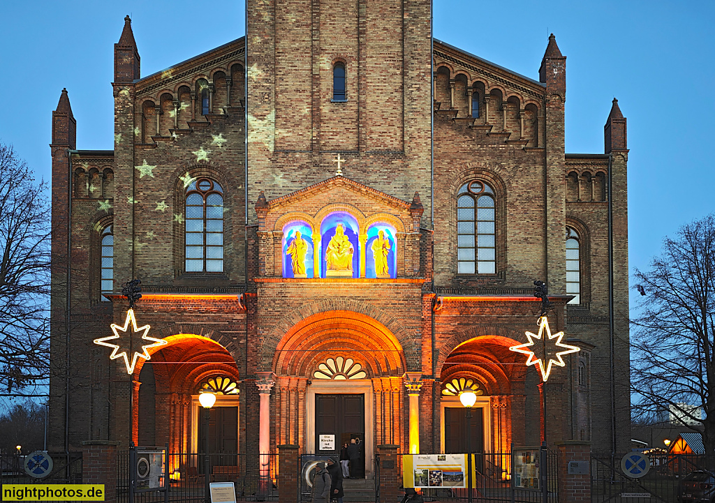 Potsdam. St. Peter und Paul. Erbaut 1867-1870 eklektizistisch von August Stüler angepasst von Wilhelm Salzenberg. Restauriert 1950. Bassinplatz