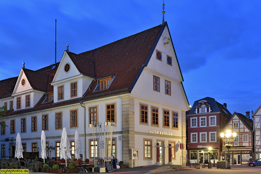 Celle. Altstadt. Altes Rathaus. Erbaut ab 1561 in Weserrenaissance. Südteil angefügt 1580-1610. Klassizistisch umgestaltet 1785. Satteldach mit Zwerchhäusern. Markt 14-16